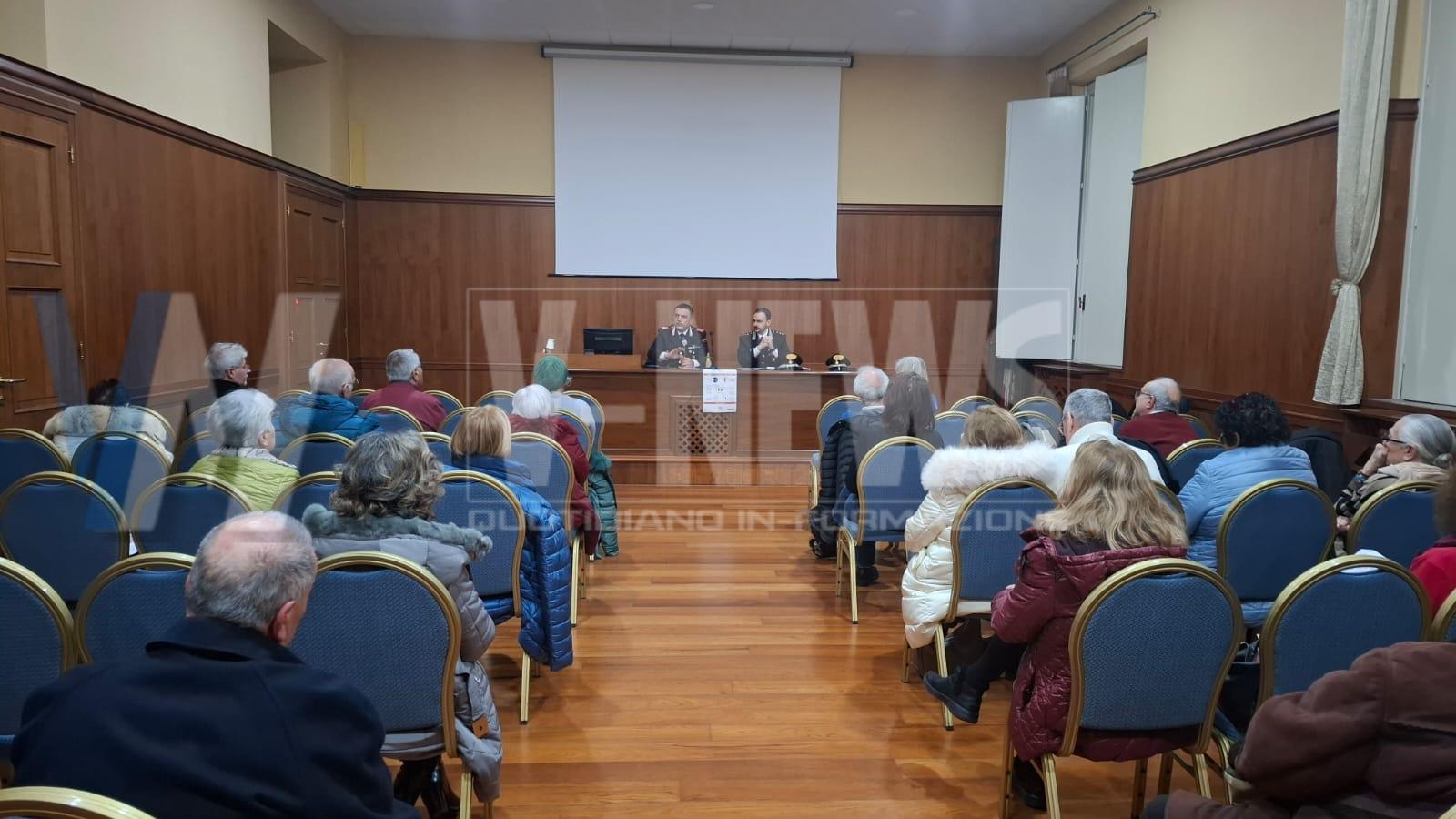 Caserta. Truffe agli anziani, i carabinieri tengono lezione alla “Università delle tre età”