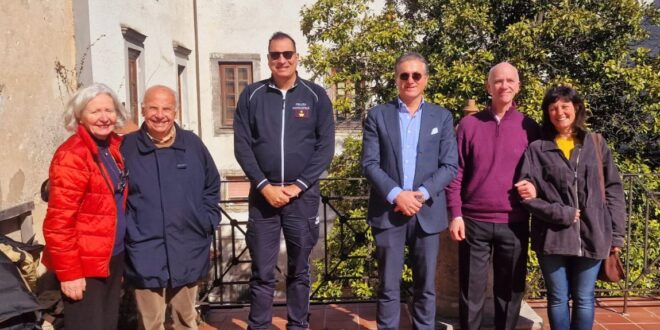 Pietramelara. Gli eredi Caracciolo visitano il Palazzo Ducale